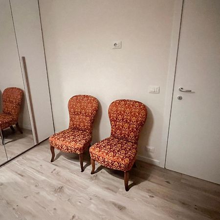 Appartamento Anna - Comfort E Stile In Centro Storico Imola Exteriör bild