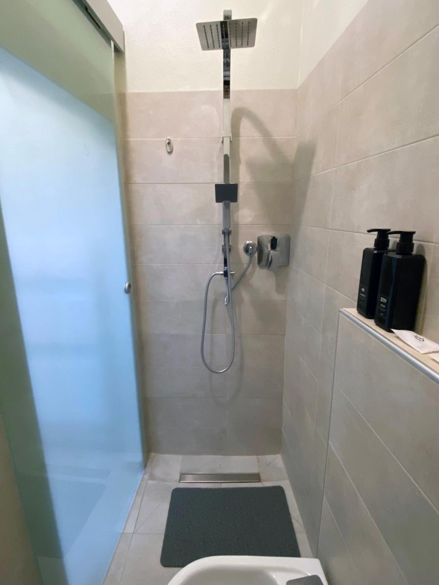 Appartamento Anna - Comfort E Stile In Centro Storico Imola Exteriör bild