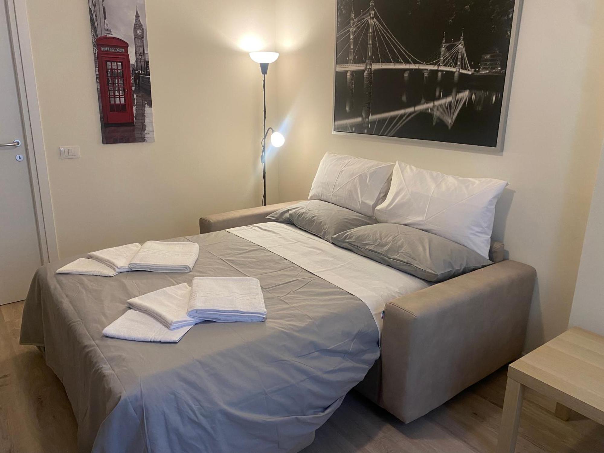 Appartamento Anna - Comfort E Stile In Centro Storico Imola Exteriör bild