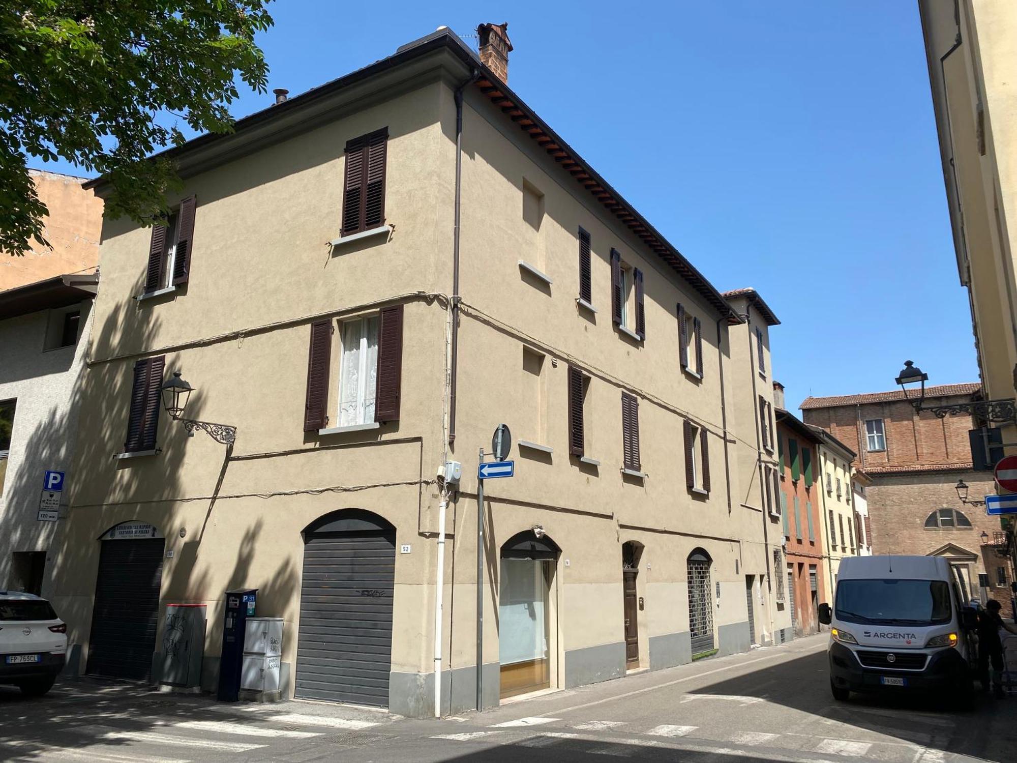 Appartamento Anna - Comfort E Stile In Centro Storico Imola Exteriör bild