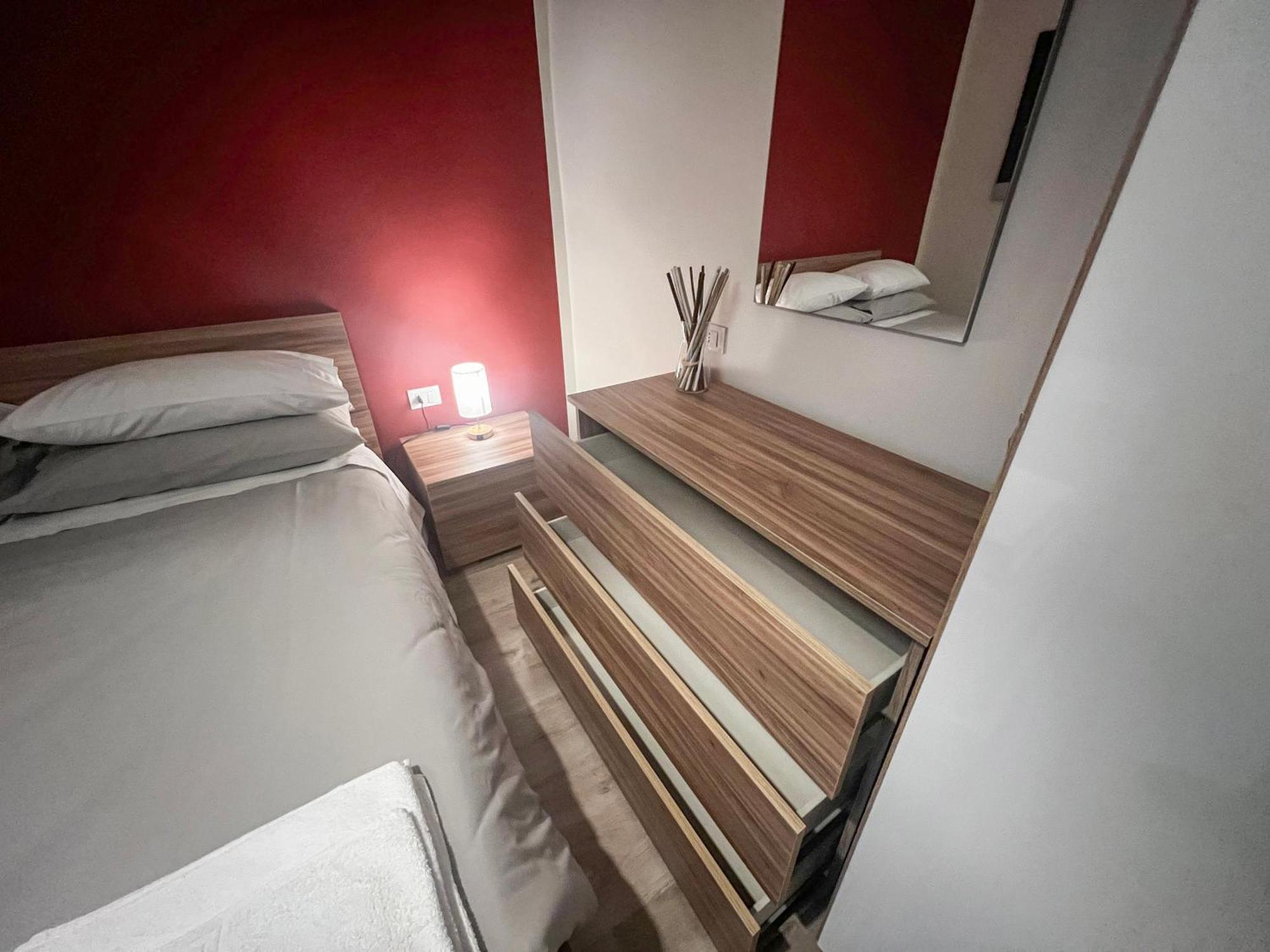 Appartamento Anna - Comfort E Stile In Centro Storico Imola Exteriör bild